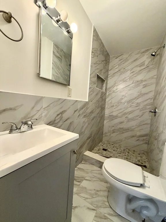 5 bed, 2 bath apartment for rent at 21 Bentley St Unit -, Brighton — photo 13 of 17