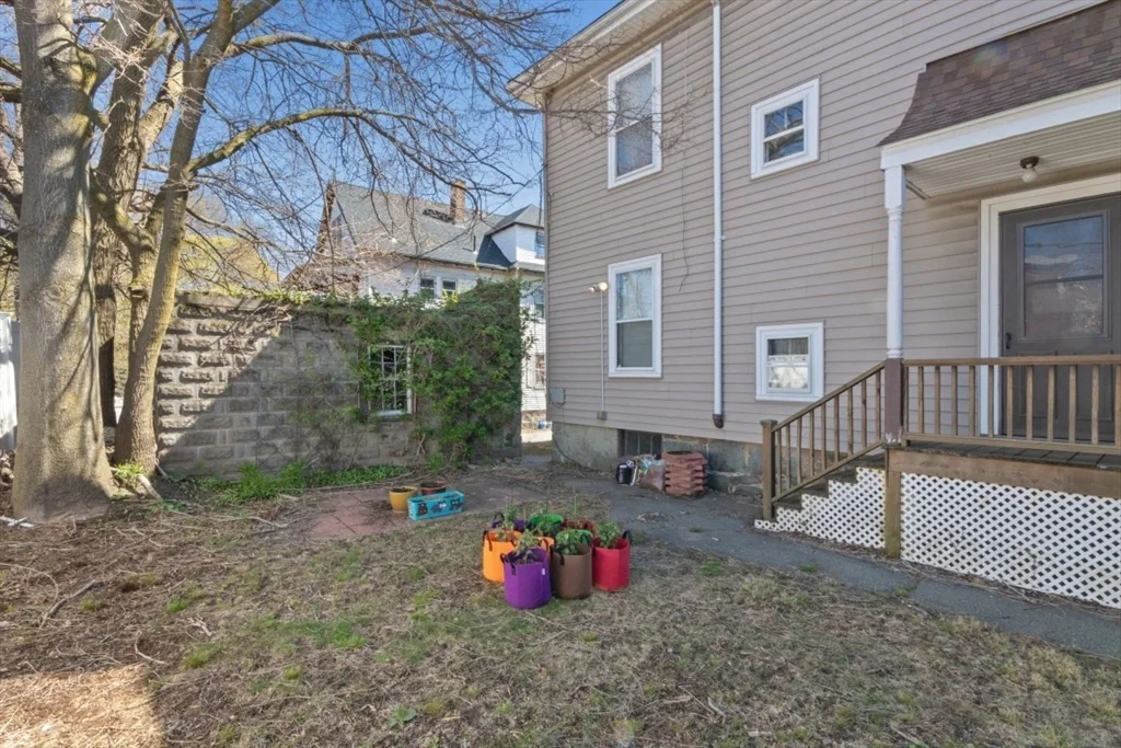 5 bed, 2 bath apartment for rent at 21 Bentley St Unit -, Brighton — photo 17 of 17