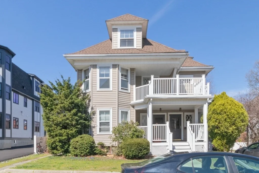 5 bed, 2 bath apartment for rent at 21 Bentley St Unit -, Brighton — photo 15 of 17