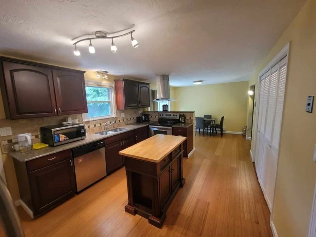 3 bed, 1 bath apartment for rent at 21 Bishop St Unit B, Natick — photo 8 of 16