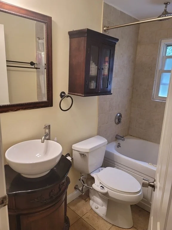 3 bed, 1 bath apartment for rent at 21 Bishop St Unit B, Natick — photo 11 of 16
