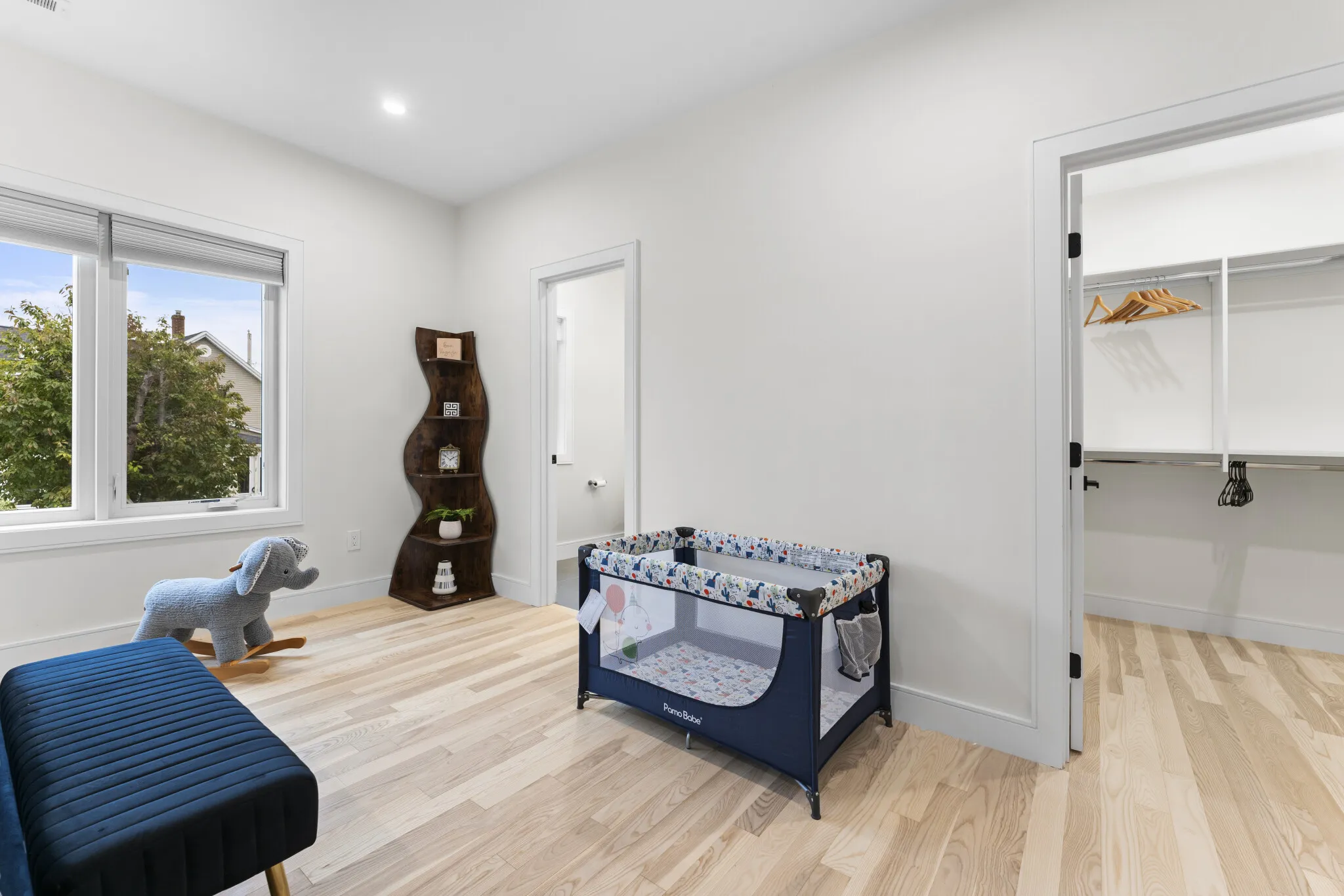 6 bed, 5.5 bath apartment for rent at 21 Bolton St Unit 1, South Side — photo 19 of 35
