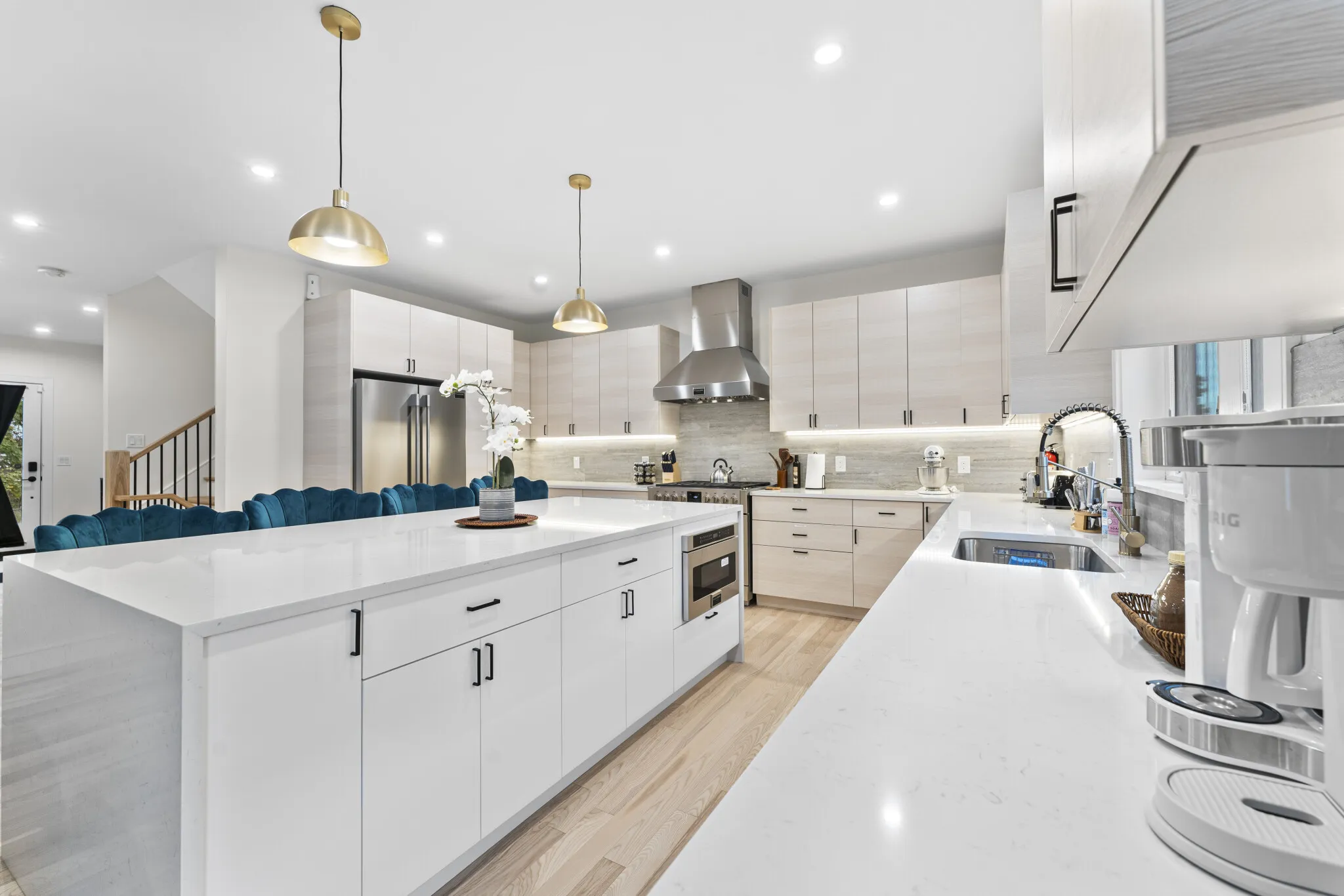 6 bed, 5.5 bath apartment for rent at 21 Bolton St Unit 1, South Side — photo 5 of 35