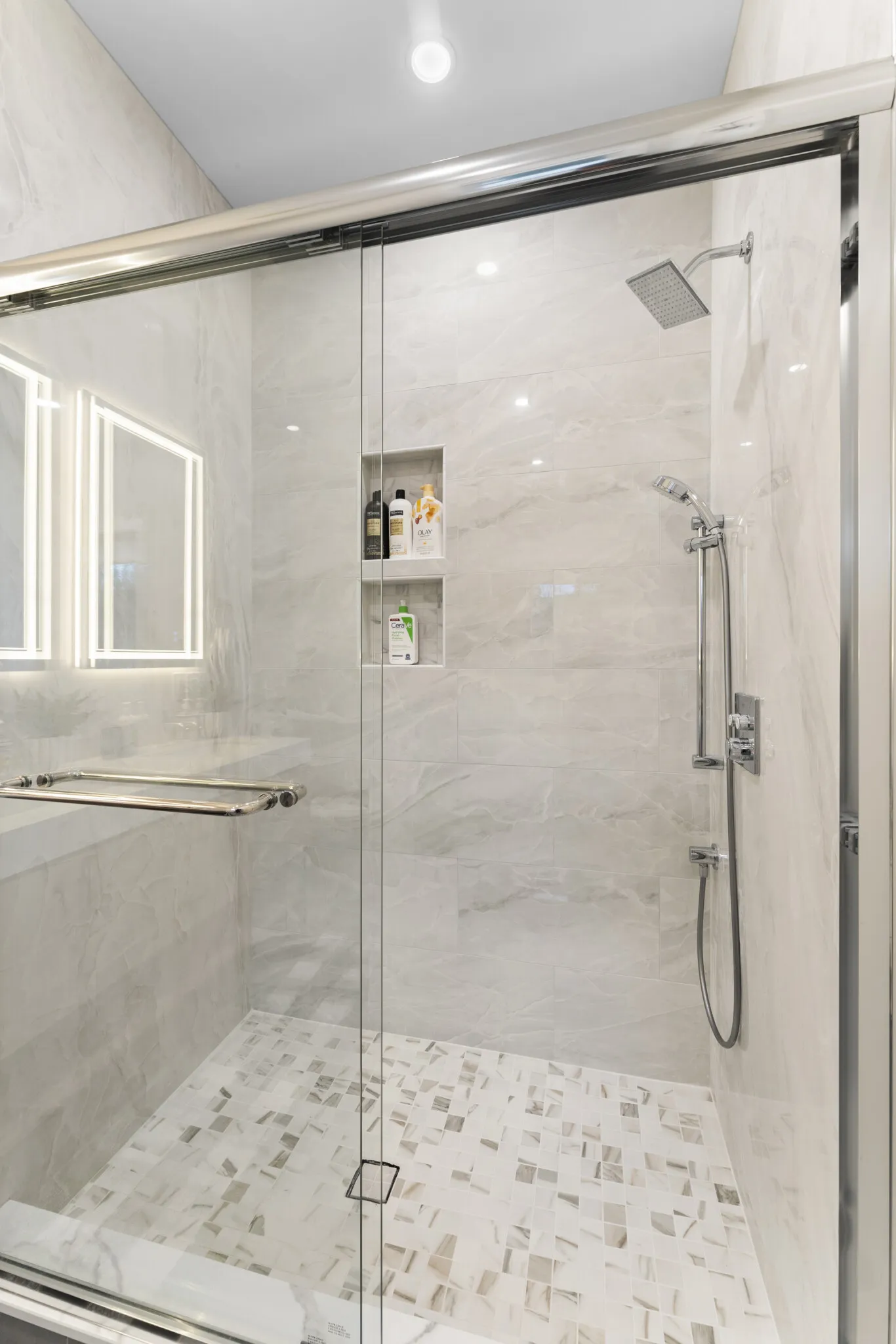 6 bed, 5.5 bath apartment for rent at 21 Bolton St Unit 1, South Side — photo 30 of 35