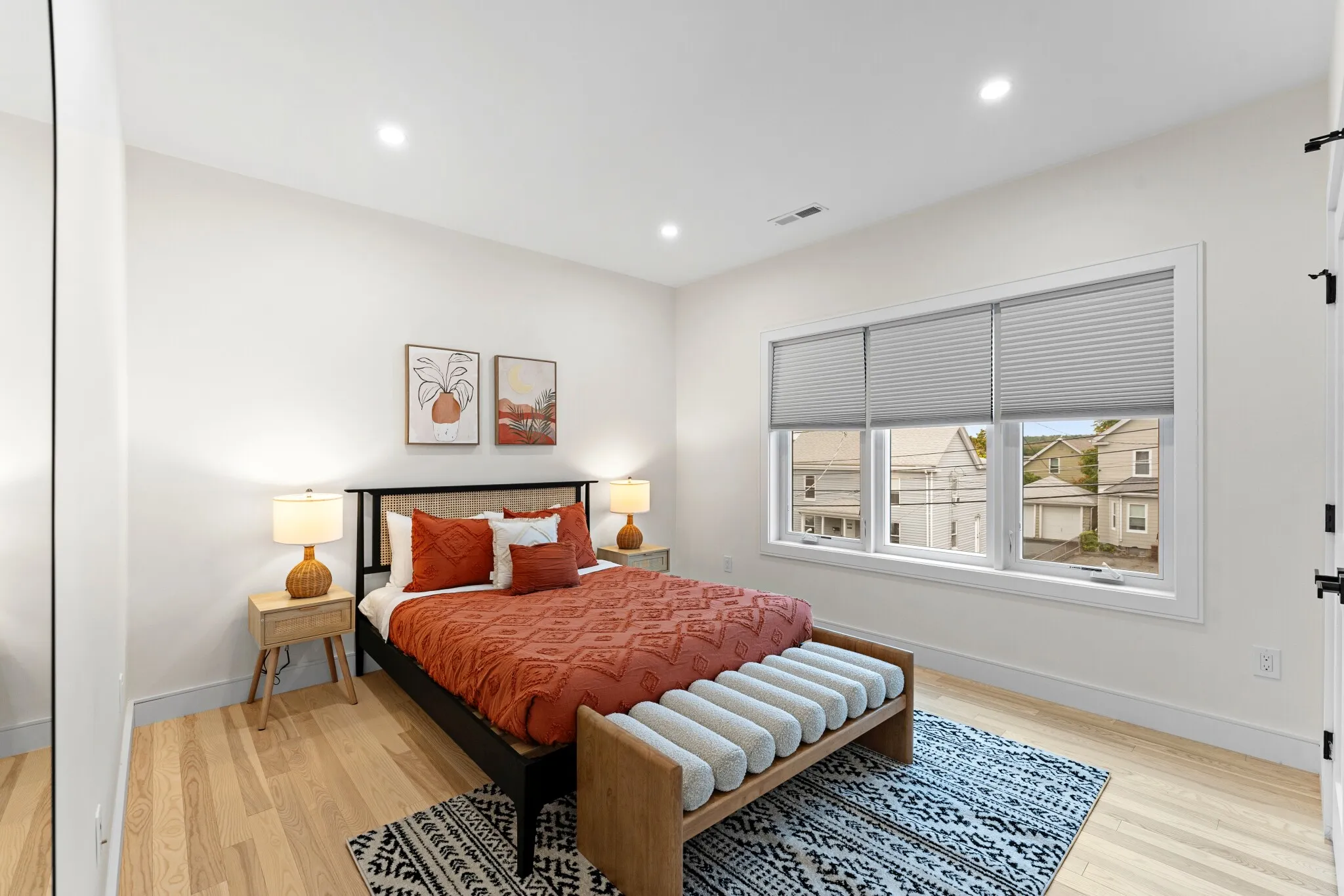 6 bed, 5.5 bath apartment for rent at 21 Bolton St Unit 1, South Side — photo 10 of 35
