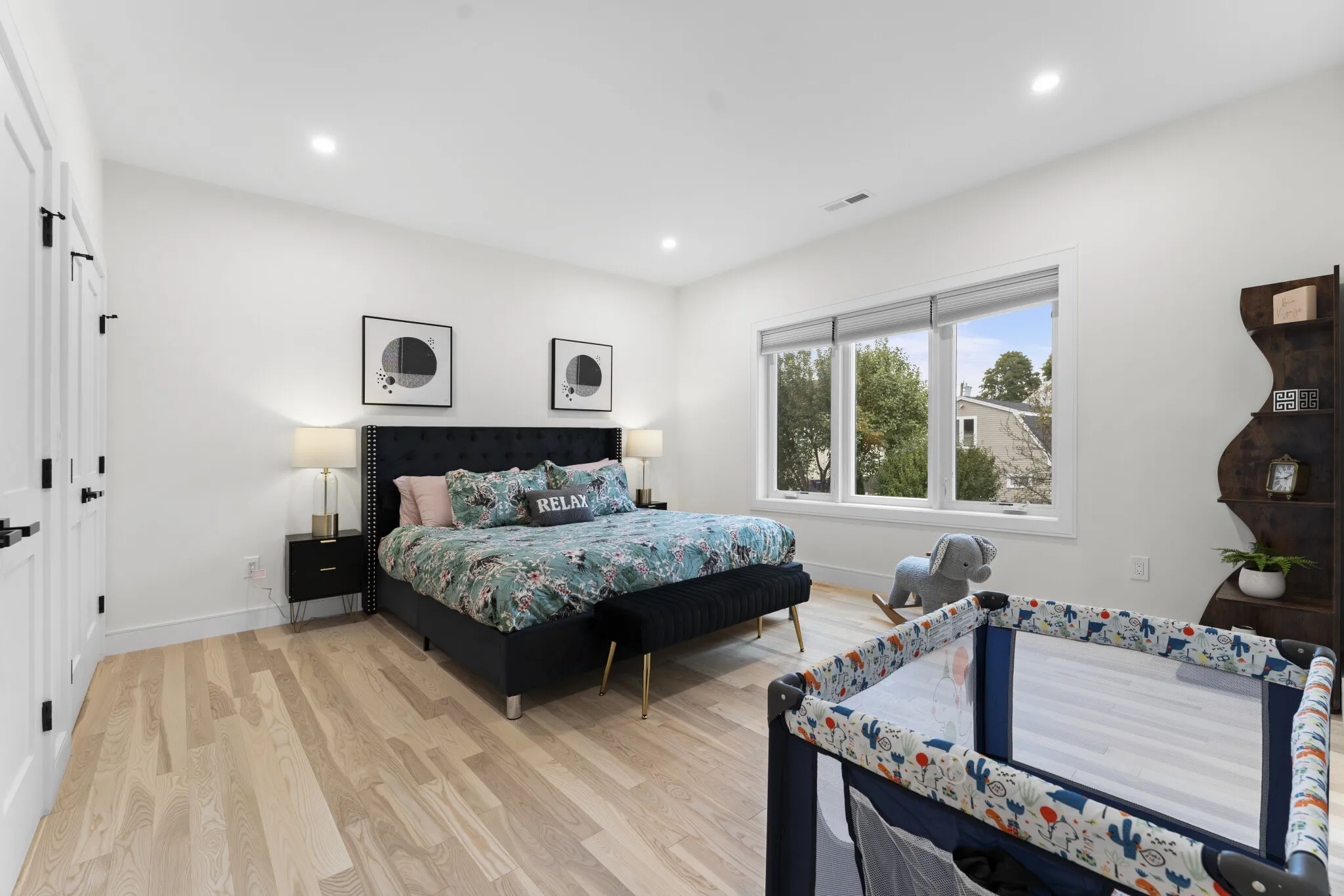 6 bed, 5.5 bath apartment for rent at 21 Bolton St Unit 1, South Side — photo 18 of 35