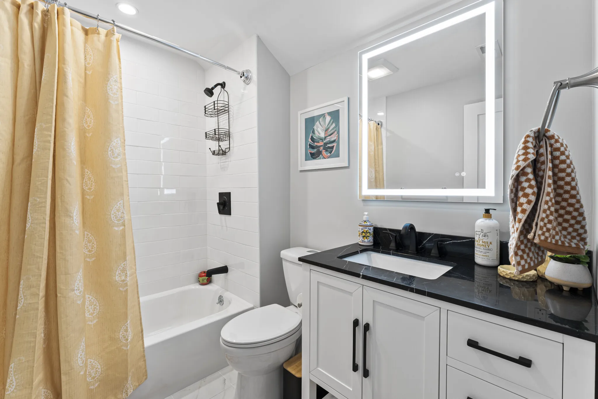 6 bed, 5.5 bath apartment for rent at 21 Bolton St Unit 1, South Side — photo 29 of 35