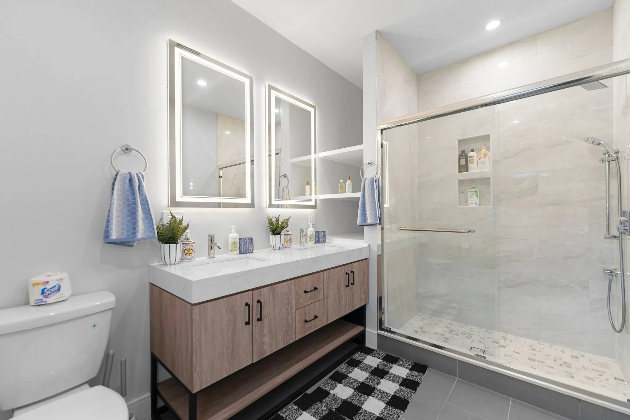 6 bed, 5.5 bath apartment for rent at 21 Bolton St Unit 1, South Side — photo 31 of 35