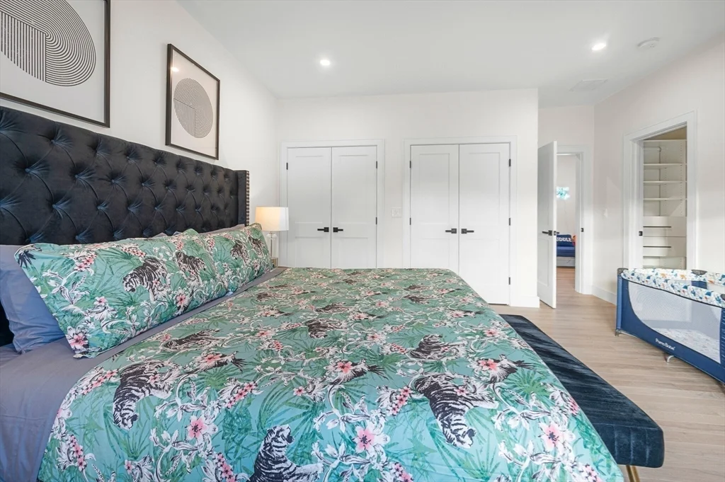 6 bed, 4+ bath apartment for rent at 21 Bolton St Unit 2, Waltham — photo 12 of 38