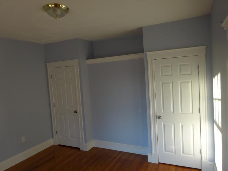 3 bed, 1 bath apartment for rent at 21 Bothwell Rd Unit 2, Oak Square — photo 5 of 5