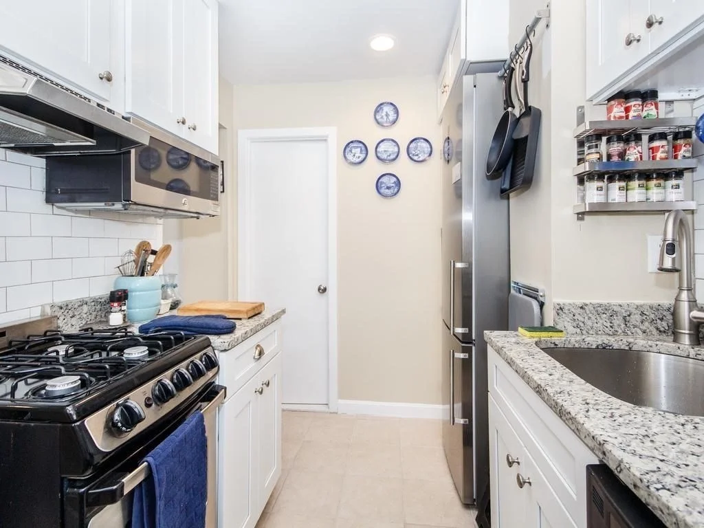 Studio bed, 1 bath apartment for rent at 21 Bowdoin St Unit 1B, Beacon Hill — photo 5 of 7