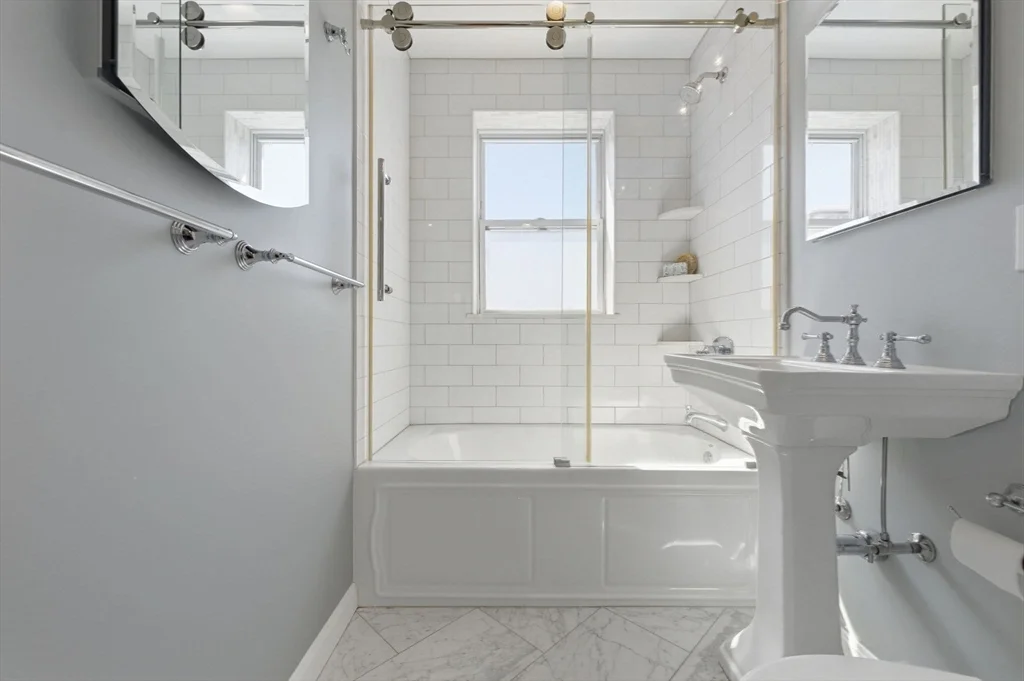 1 bed, 1 bath apartment for rent at 21 Bowdoin St Unit 5C, Beacon Hill — photo 11 of 14