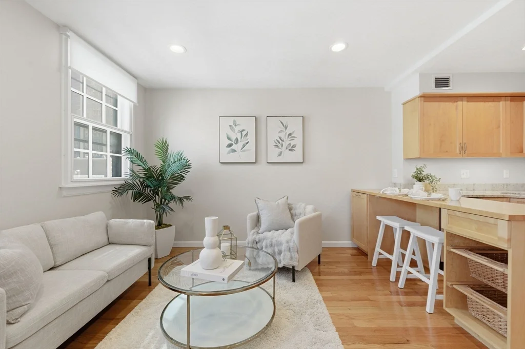 1 bed, 1 bath apartment for rent at 21 Bowdoin St Unit 5C, Beacon Hill — photo 5 of 14