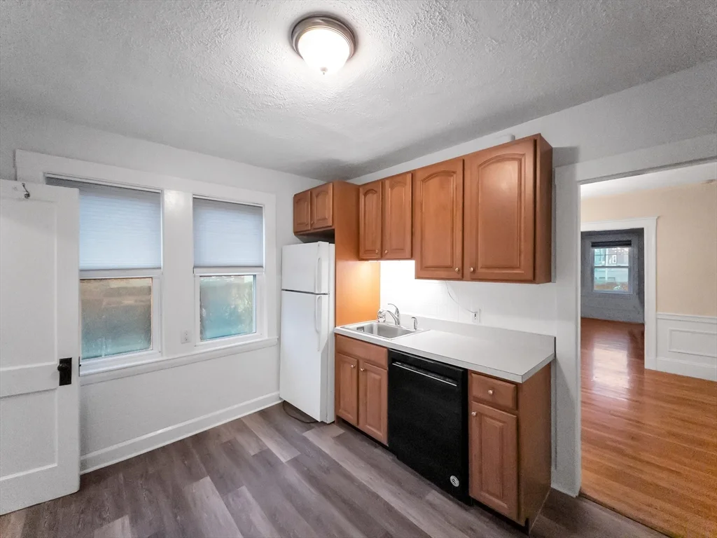 2 bed, 1 bath apartment for rent at 21 Bradwood St Unit 1, Roslindale — photo 3 of 14