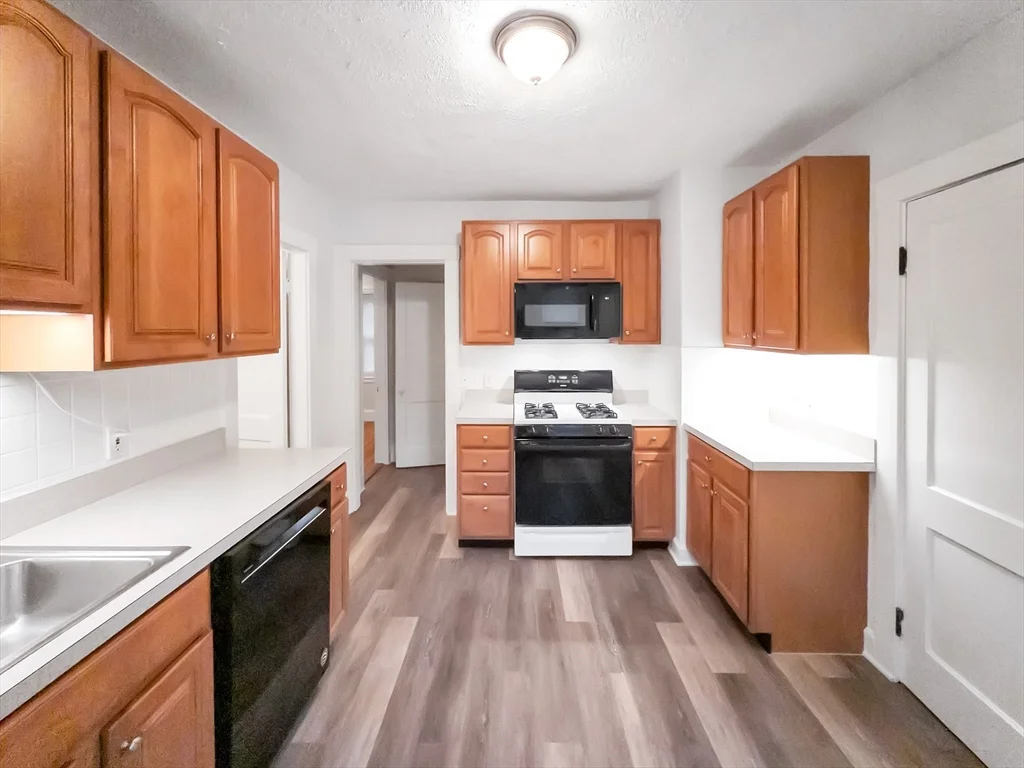 2 bed, 1 bath apartment for rent at 21 Bradwood St Unit 1, Roslindale