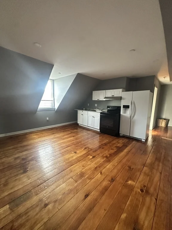 2 bed, 1 bath apartment for rent at 21 Brimblecom St Unit 2, Lynn