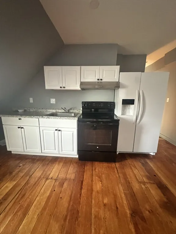 3 bed, 1 bath apartment for rent at 21 Brimblecom St Unit 3, Lynn — photo 5 of 13