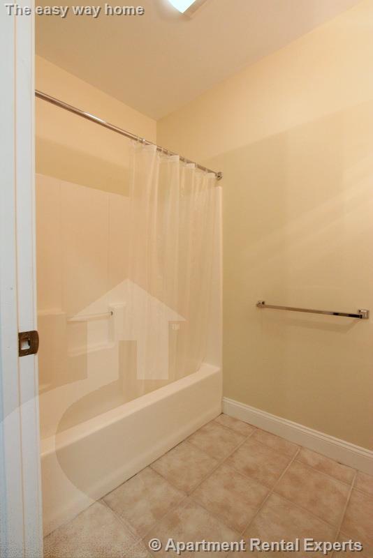 Studio bed, 1 bath apartment for rent at 21 Brookline St Unit 402, Central Square — photo 10 of 17