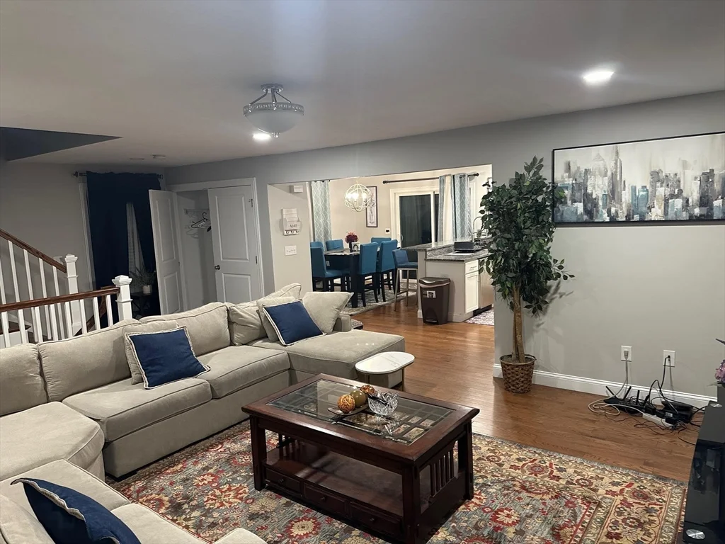 3 bed, 2 bath apartment for rent at 21 Burncoat Heights Unit 0, Burncoat — photo 1 of 36
