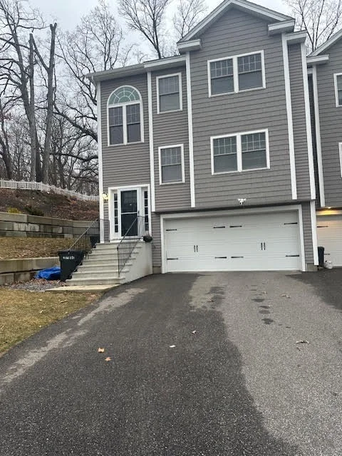 3 bed, 2 bath apartment for rent at 21 Burncoat Hts Unit 0, Burncoat — photo 12 of 38