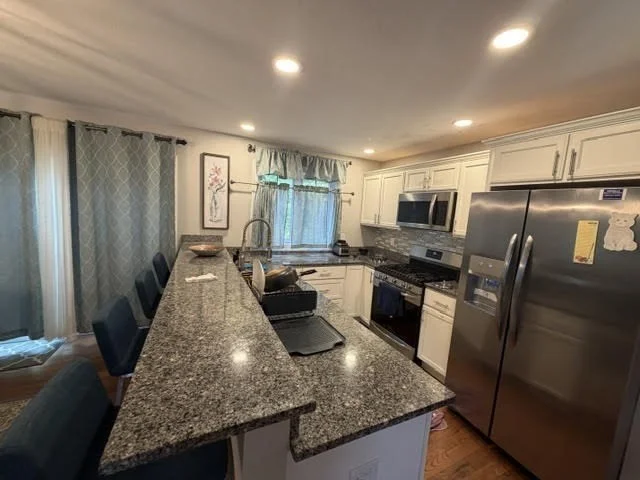 3 bed, 2 bath apartment for rent at 21 Burncoat Hts Unit 0, Burncoat — photo 24 of 38