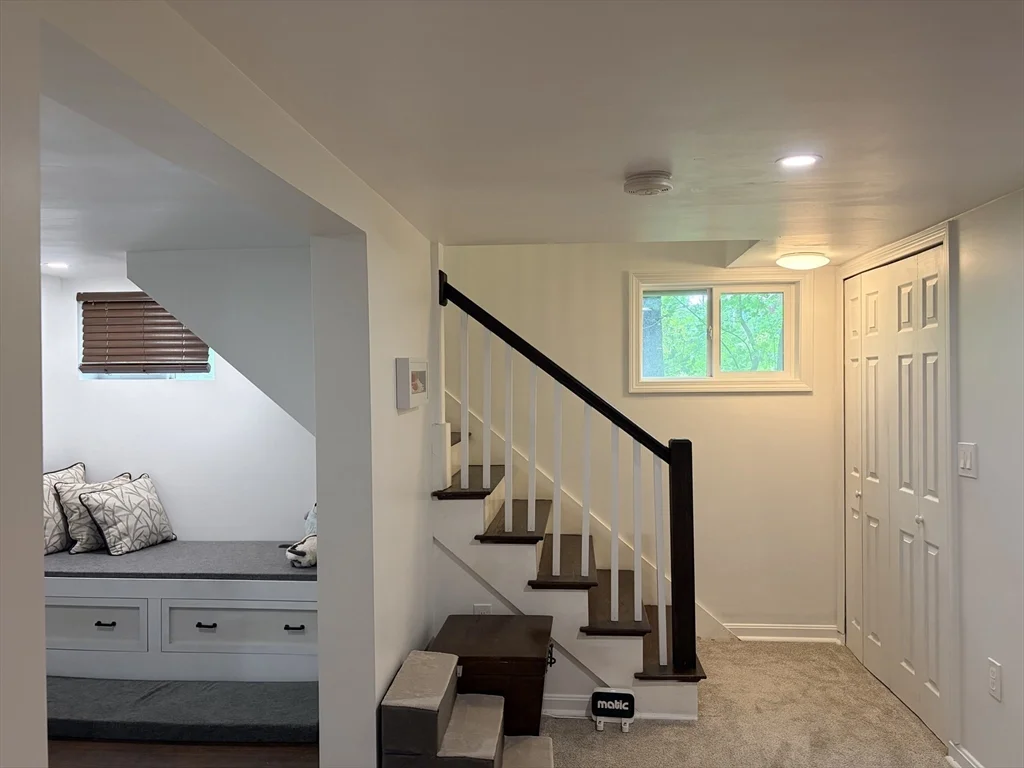 3 bed, 2 bath apartment for rent at 21 Bypass Rd, Lincoln — photo 22 of 42
