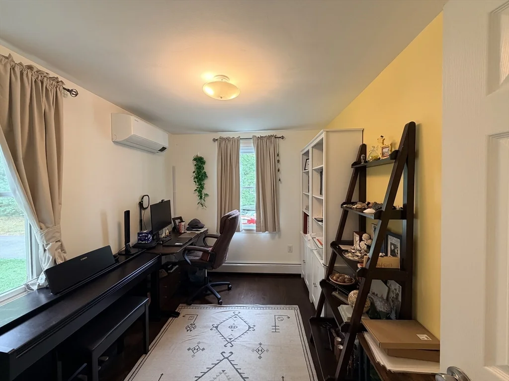 3 bed, 2 bath apartment for rent at 21 Bypass Rd, Lincoln — photo 19 of 42
