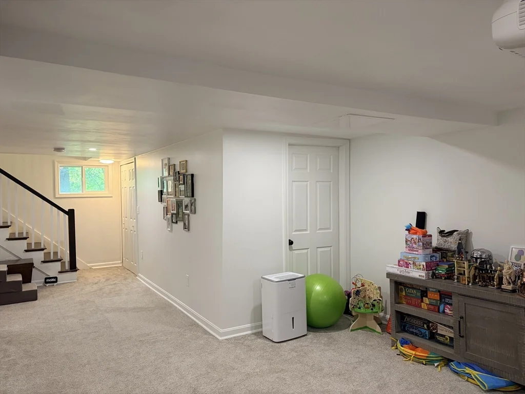 3 bed, 2 bath apartment for rent at 21 Bypass Rd, Lincoln — photo 24 of 42