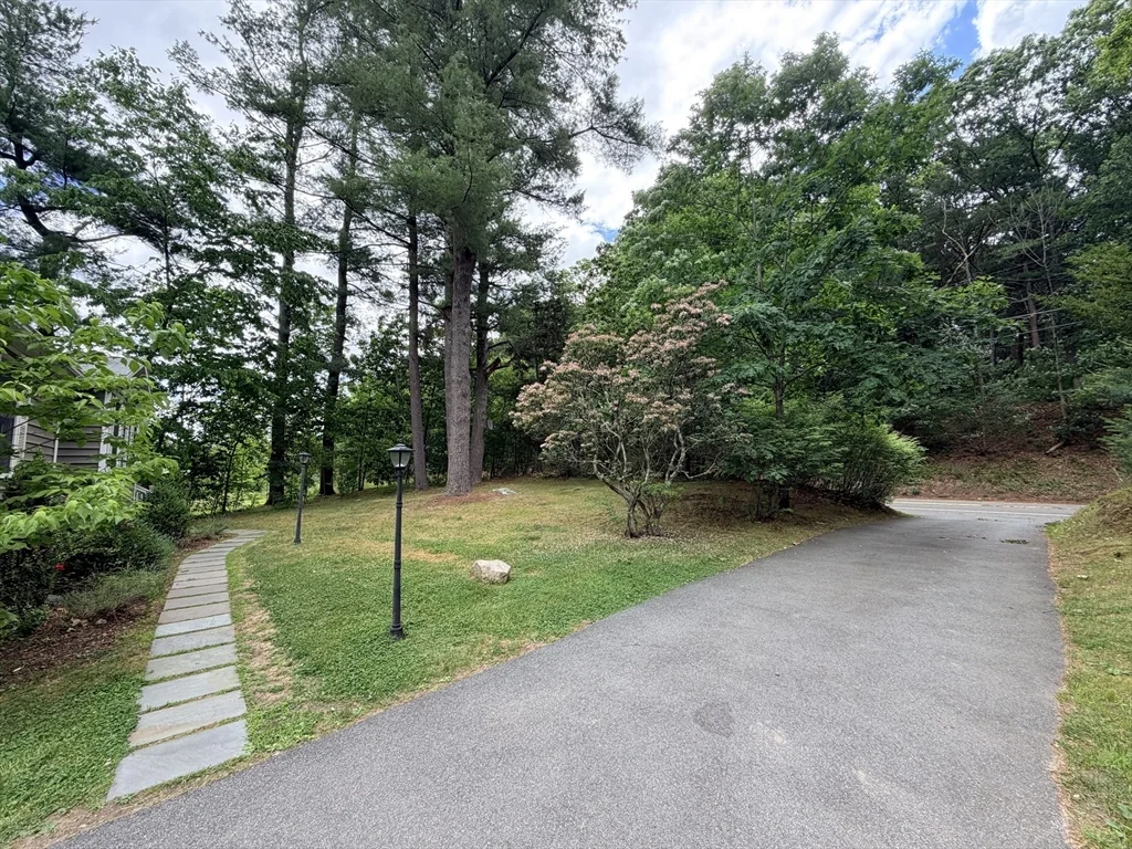 3 bed, 2 bath apartment for rent at 21 Bypass Rd, Lincoln — photo 41 of 42
