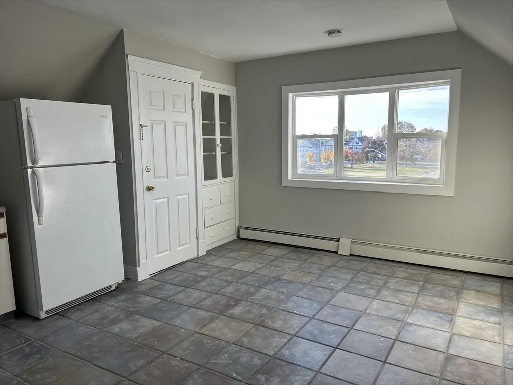 2 bed, 1 bath apartment for rent at 21 Carney St Unit 3, Medford — photo 4 of 10