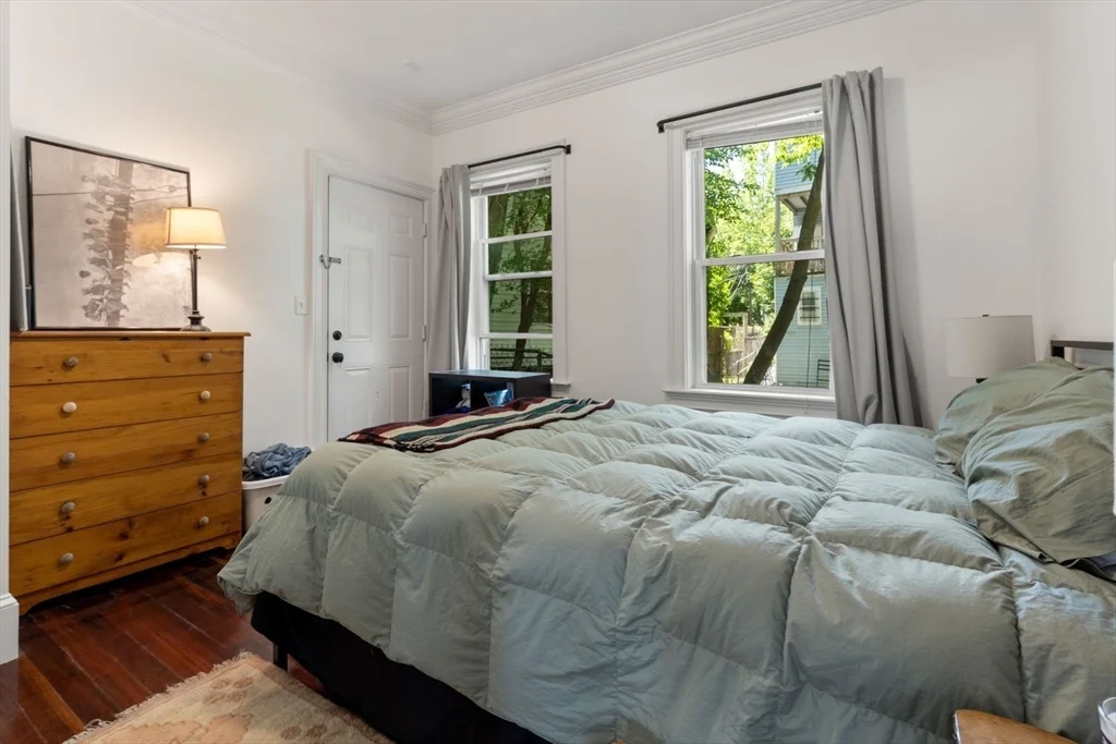 2 bed, 2 bath apartment for rent at 21 Cawfield St Unit 1, Dorchester — photo 27 of 32