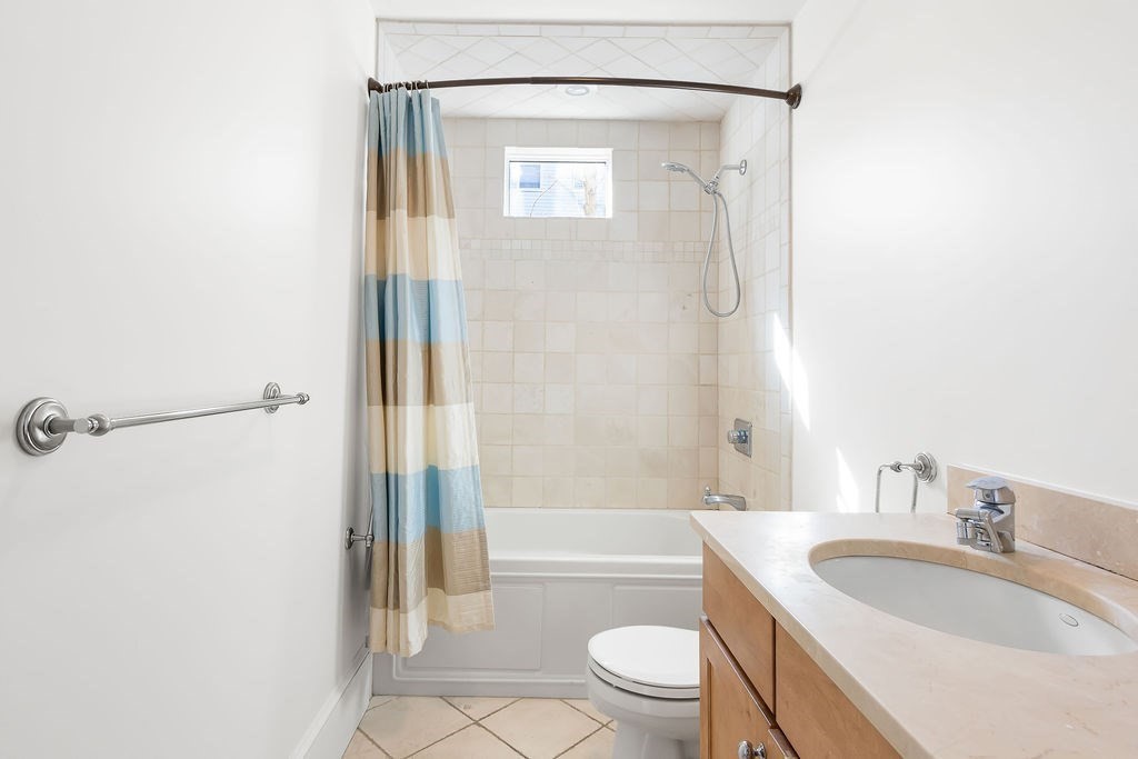 2 bed, 2 bath apartment for rent at 21 Cawfield St Unit A, Dorchester — photo 15 of 21