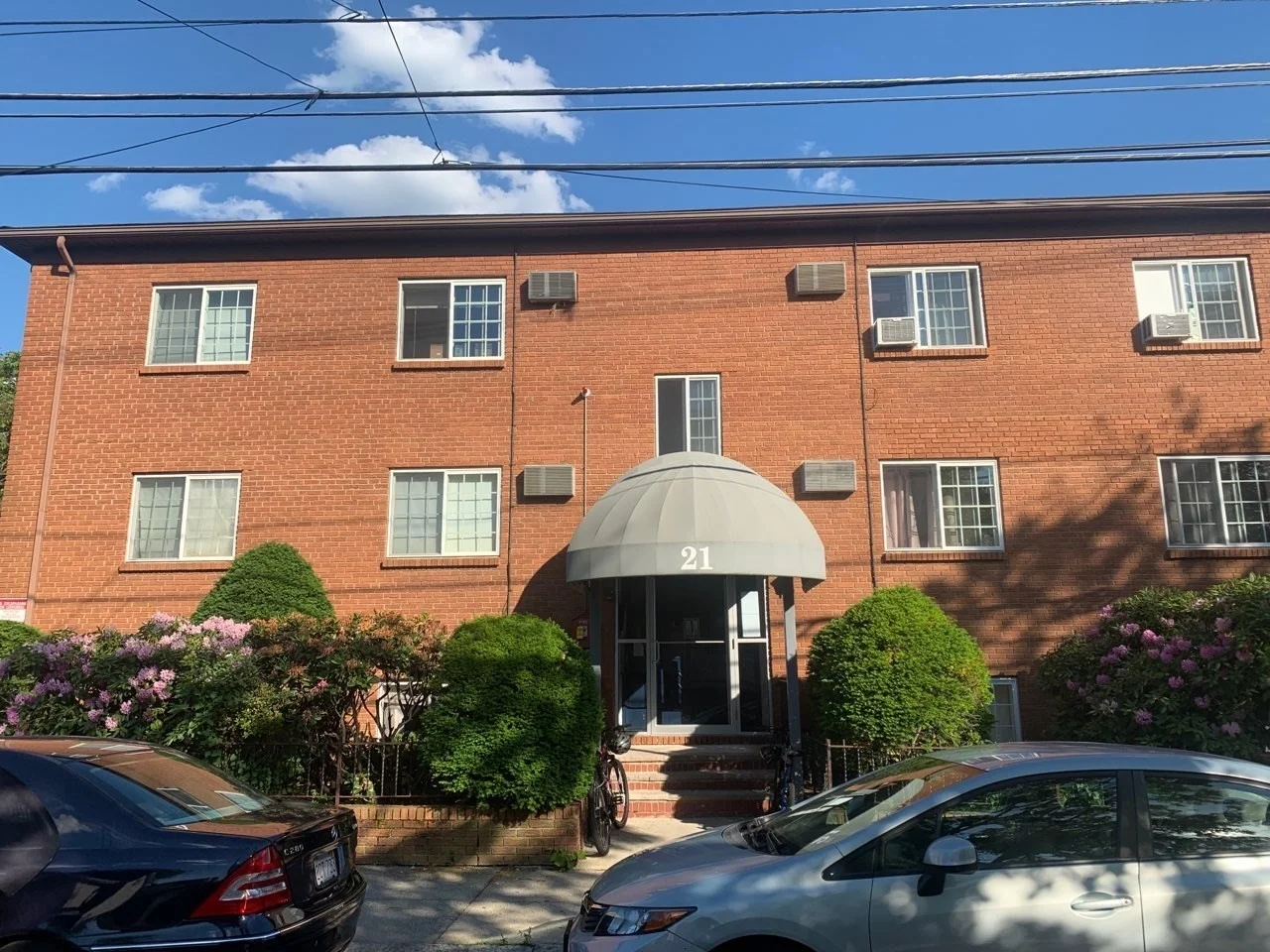 1 bed, 1 bath apartment for rent at 21 Central Ave Unit 21-12, Everett