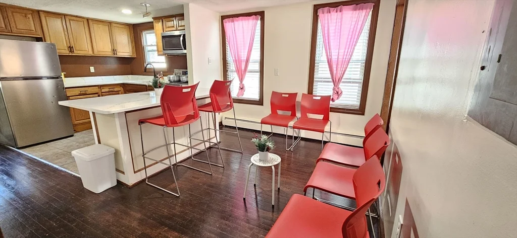 2 bed, 1 bath apartment for rent at 21 Central St Unit 2, Whitman — photo 6 of 11