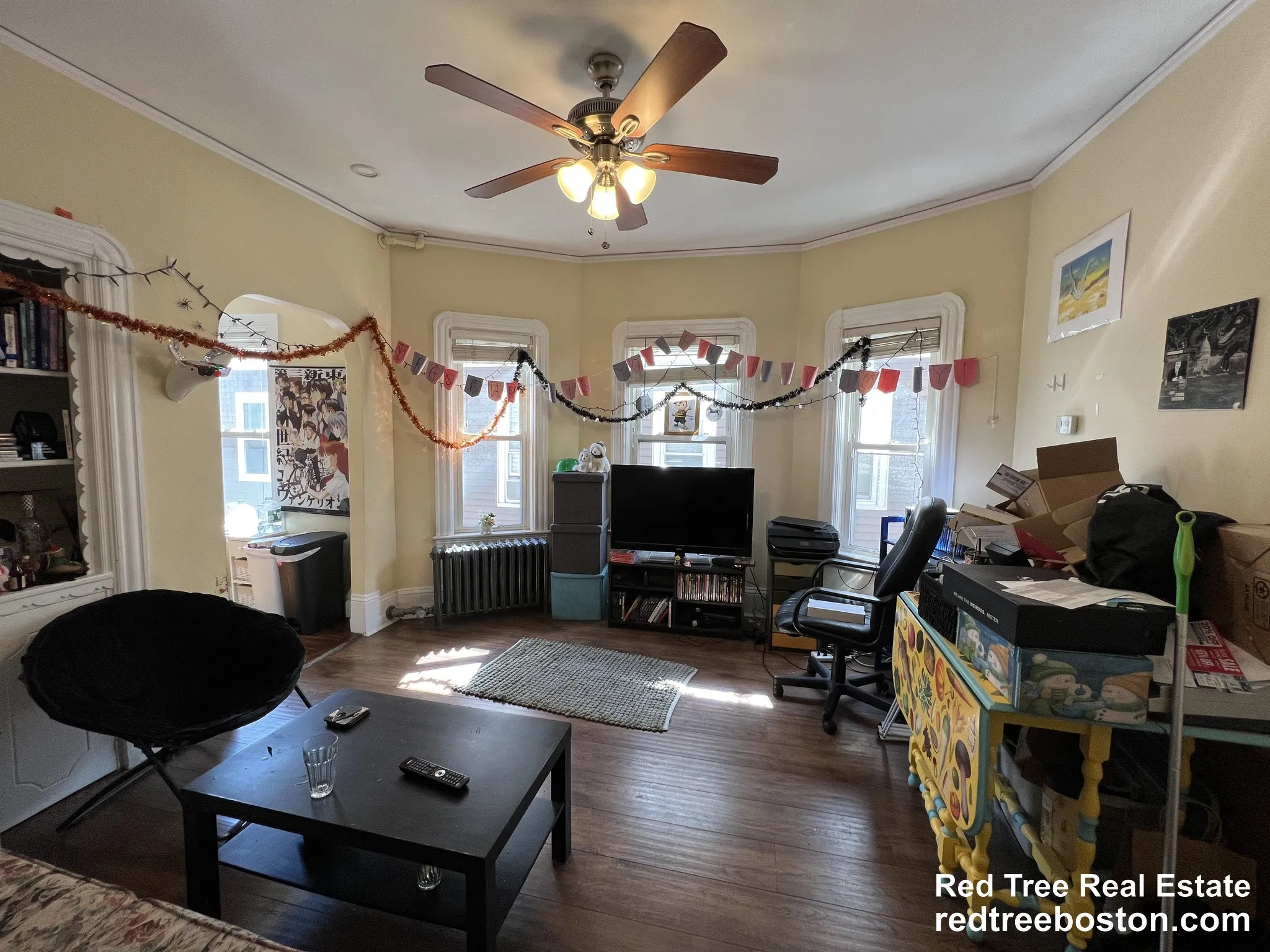 3 bed, 1 bath apartment for rent at 21 Chandler St Unit 2, Tufts — photo 1 of 10