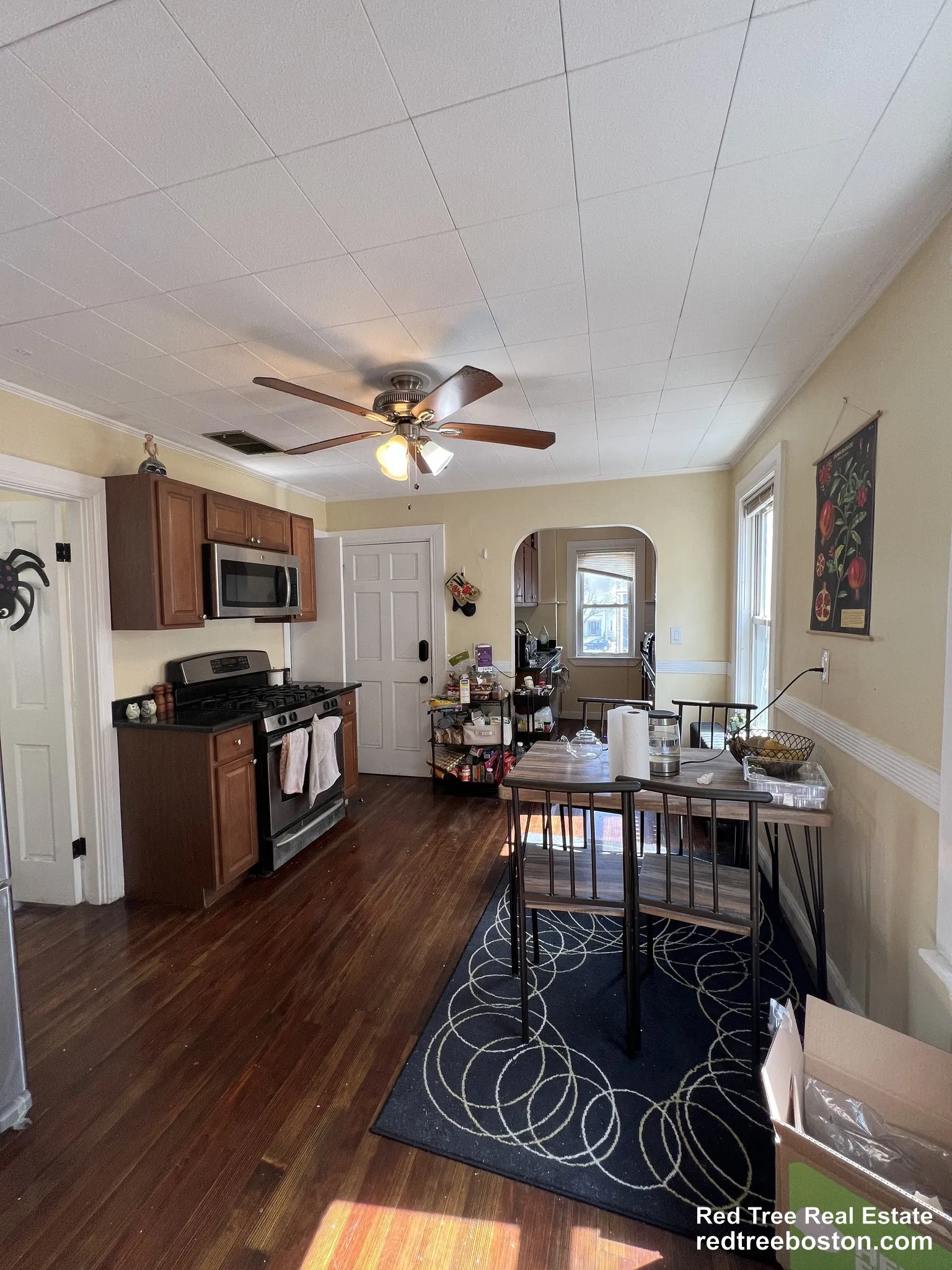 3 bed, 1 bath apartment for rent at 21 Chandler St Unit 2, Tufts — photo 7 of 10