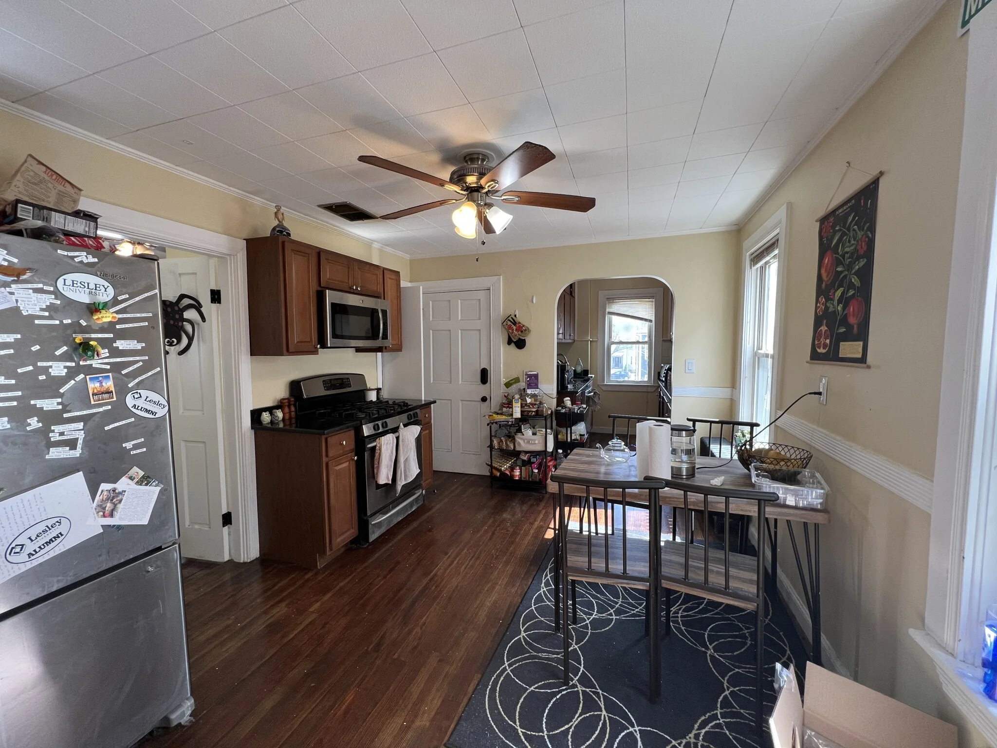 3 bed, 1 bath apartment for rent at 21 Chandler St Unit 21#2, Tufts — photo 9 of 10