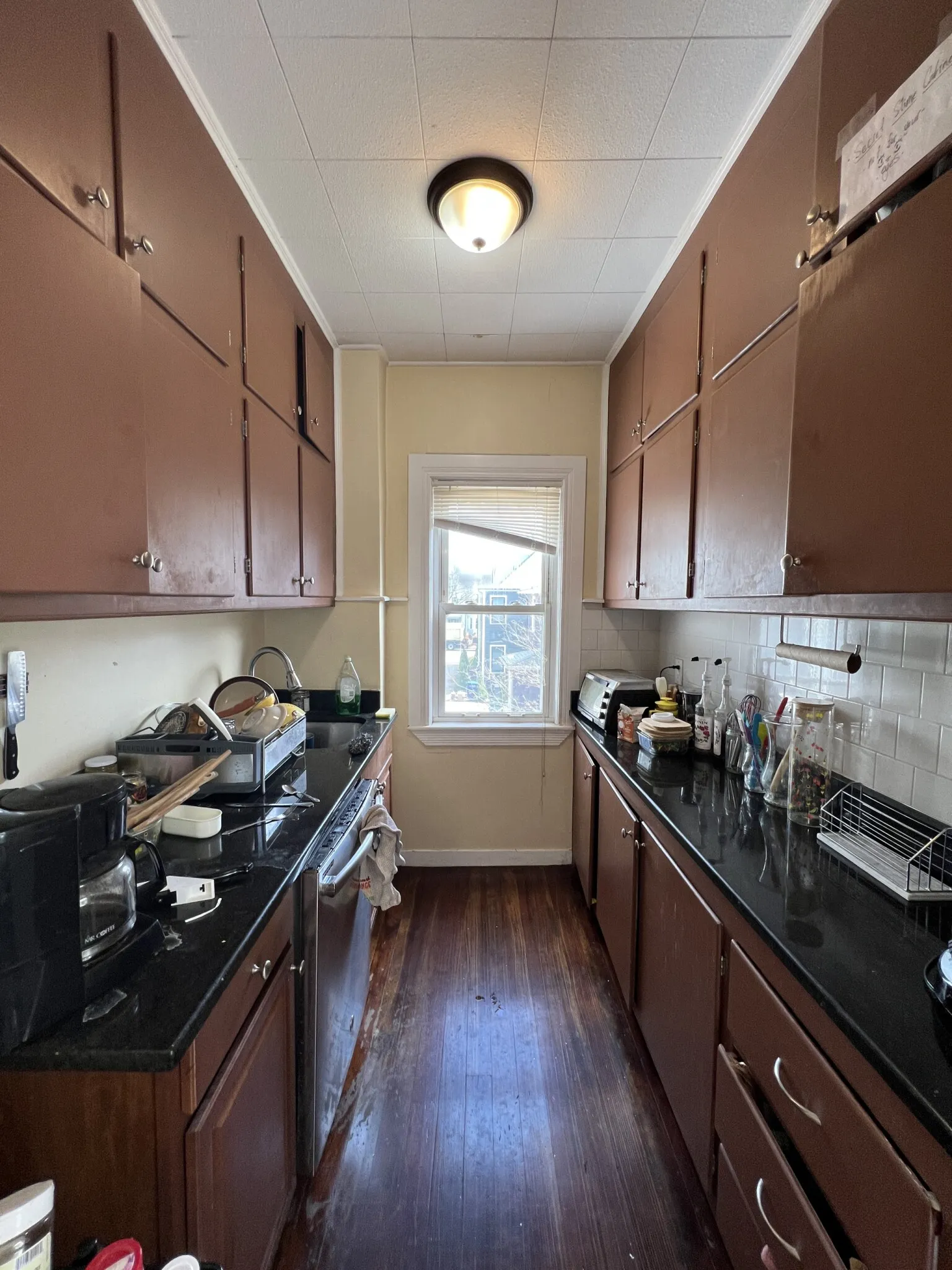 3 bed, 1 bath apartment for rent at 21 Chandler St Unit 21#2, Tufts — photo 5 of 10