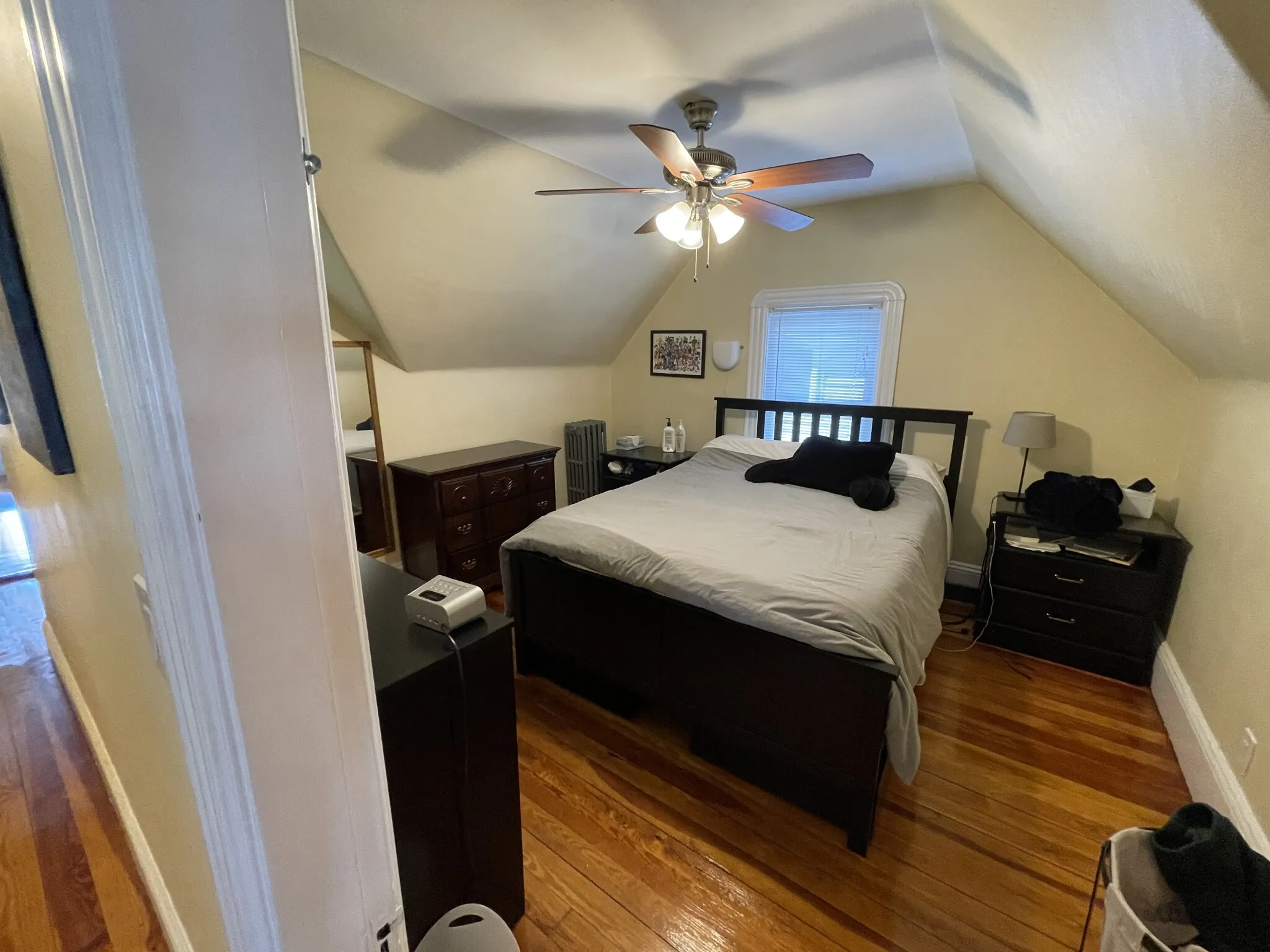 2 bed, 1 bath apartment for rent at 21 Chandler St Unit 21-3, Tufts