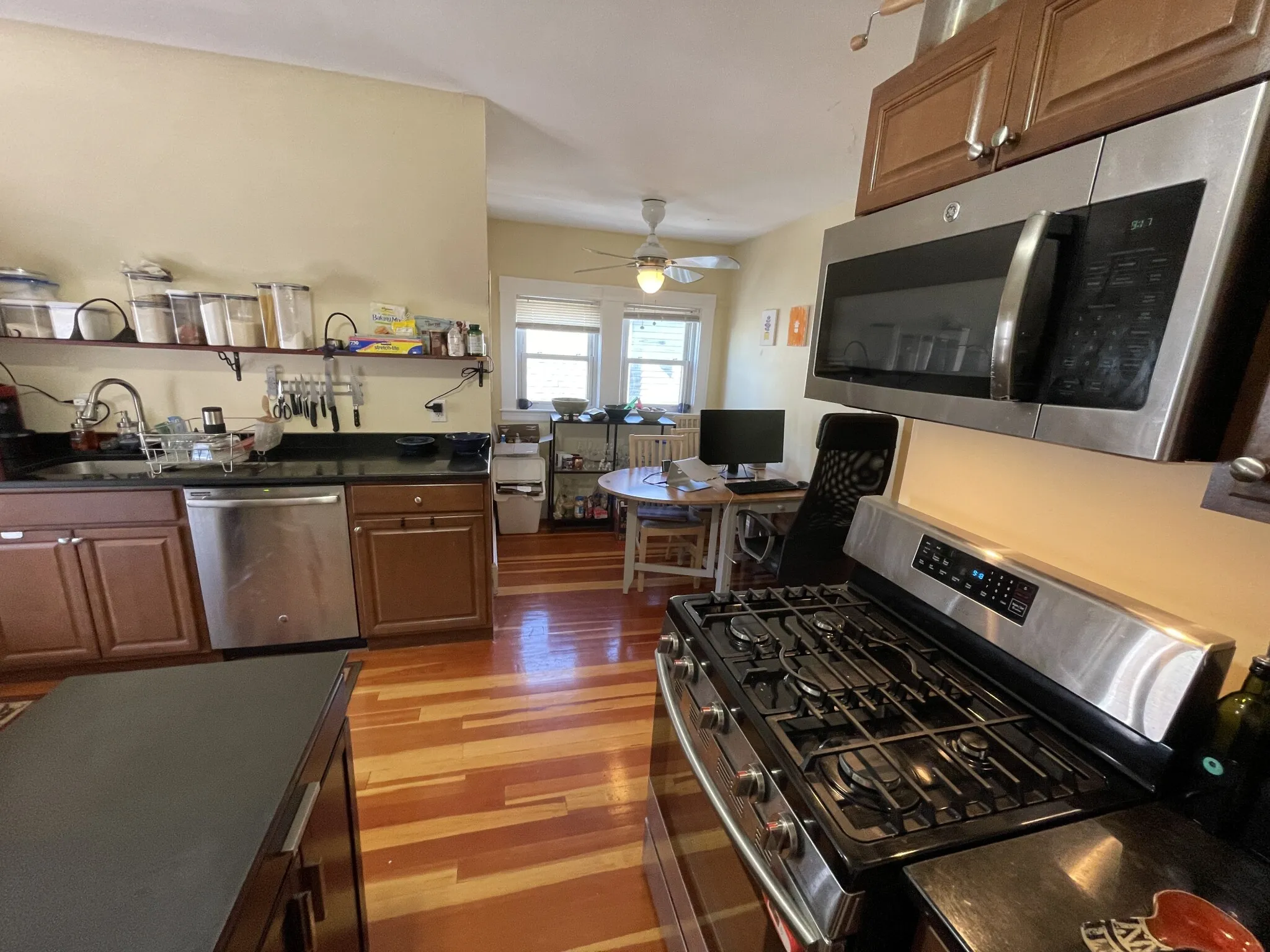 2 bed, 1 bath apartment for rent at 21 Chandler St Unit 3, Tufts