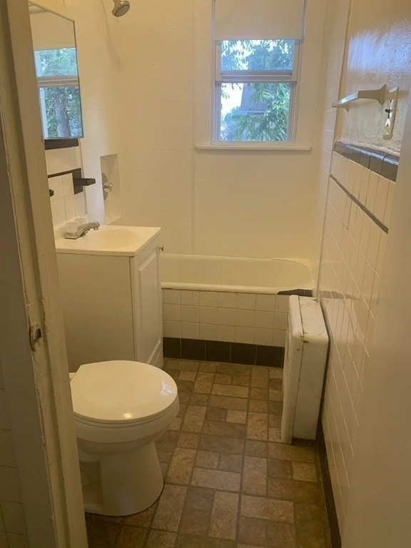 3 bed, 1 bath apartment for rent at 21 Chapel St Unit 2, Springfield — photo 7 of 12