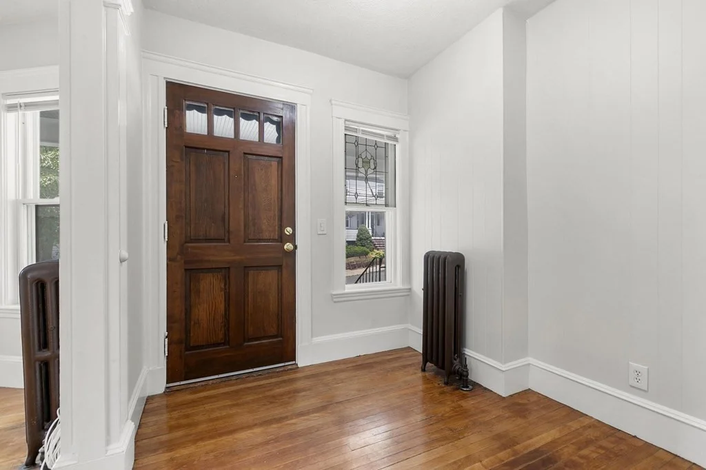 2 bed, 1 bath apartment for rent at 21 Chardon Rd Unit 1, Medford — photo 2 of 27