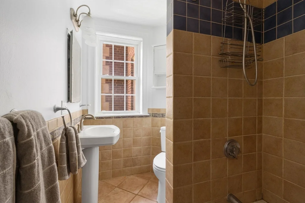 1 bed, 1 bath apartment for rent at 21 Chauncy St Unit 21, Neighborhood Nine — photo 10 of 14