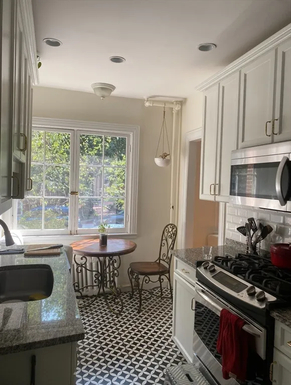 2 bed, 1 bath apartment for rent at 21 Chauncy St Unit 3, Neighborhood Nine — photo 20 of 23