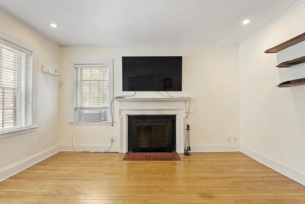 2 bed, 1 bath apartment for rent at 21 Chauncy St Unit 3, Neighborhood Nine — photo 11 of 23