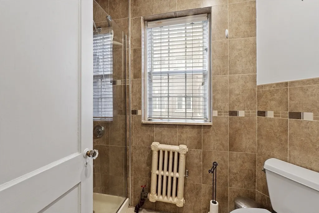 2 bed, 1 bath apartment for rent at 21 Chauncy St Unit 3, Neighborhood Nine — photo 7 of 23