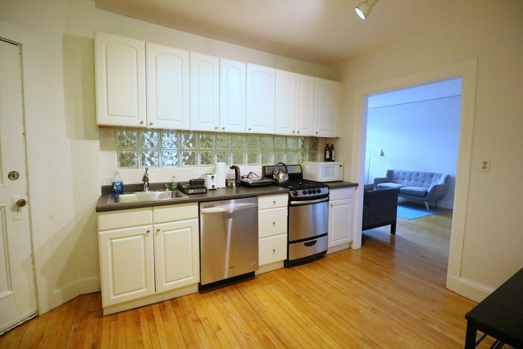 1 bed, 1 bath apartment for rent at 21 Chauncy St Unit 47, Neighborhood Nine — photo 5 of 9