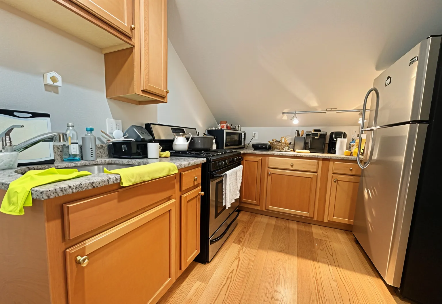 Studio bed, 1 bath apartment for rent at 21 Chestnut Hill Ave Unit 3, Brighton — photo 2 of 7