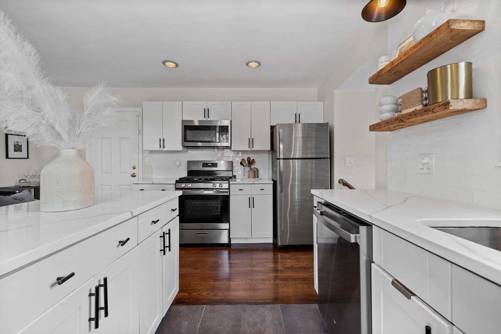 2 bed, 1 bath apartment for rent at 21 Chestnut Unit 4R, Chelsea — photo 11 of 21