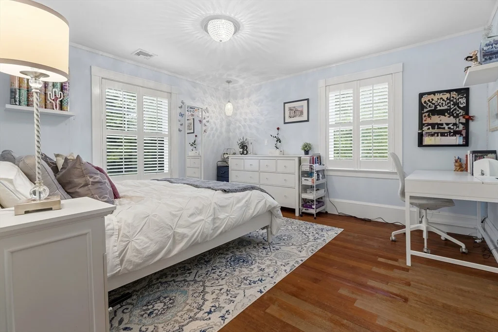 6 bed, 3 bath apartment for rent at 21 Clover St, Belmont — photo 22 of 38